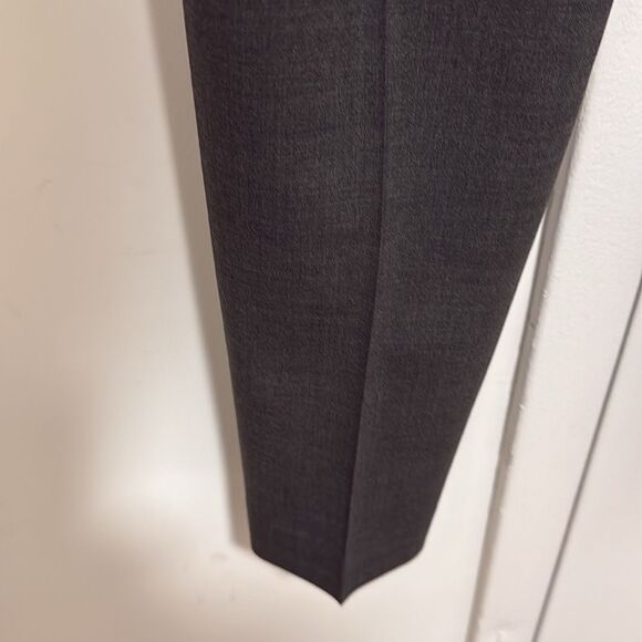 Theory Stretch Wool Slim fit Woman’s Ankle Length Trouser. Green. Size 00. - Picture 4 of 7